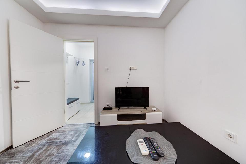 Post Office Center Apartments 부드바 외부 사진